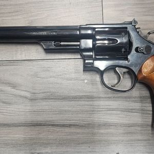 SMITH AND WESSON 29-2 44MAG WITH ORIGINAL BOX 
