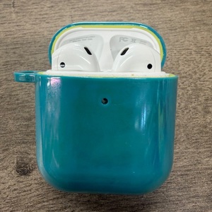 APPLE AIRPOD 2ND GEN A2032 HEADPHONES