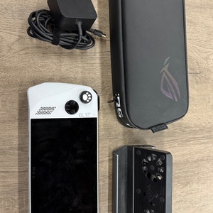 ASUS ROG ALLY 7" GAMING HANDHELD PC  *AS-IS*