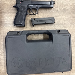 BERETTA 92FS WITH CASE AND EXTRA MAG