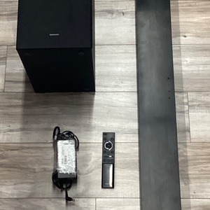 SAMSUNG SOUNDBARD & SUB