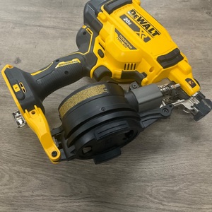 DEWALT DCN45RN 20V BRUSHLESS ROOFING NAIL GUN TOOL ONLY
