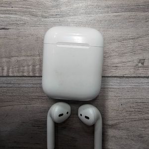 APPLE AIRPODS 2ND GEN  A2032