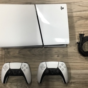 PS5 SLIM DISC W/ 2 CONTROLLERS