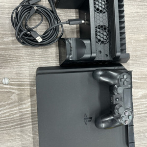 Sony Ps4 - SLIM-500GB COMES WITH COOLING STAND 