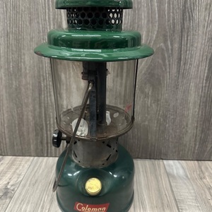 VINTAGE COLEMAN KEROSENE LANTERN