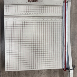 BOSTON 2615 PAPER CUTTER