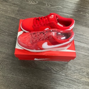 NIKE DUNK VALENTINE 2024 SIZE 7Y