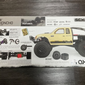 AXIAL SCX10 II TRAIL HONCHO BRAND NEW . (NO BATTERY OR CHARGER ) 