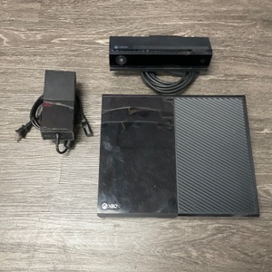 Microsoft Xbox One 500GB W/ KINECT NO CONTROLLER