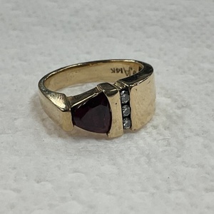 14K Yellow Gold Red Stone & Diamond Ring 7.6Gr Size 6.75