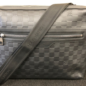 Louis Vuitton Avenue Soft Briefcase