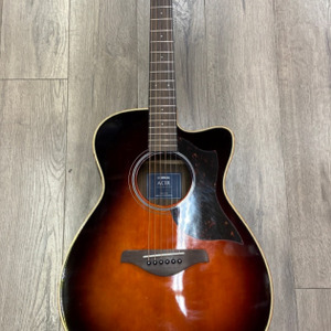 Yamaha Ac1r ACOUSTIC ELECTRIC GUITAR