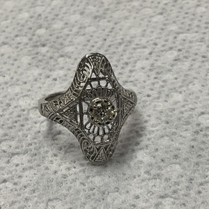 Lds Ring 1dias .20ctw 14kwg 4.7g Size 5.75