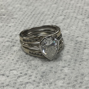 Syn Moiss Lds Rg 24dias .24ctw 14k Size 5.25