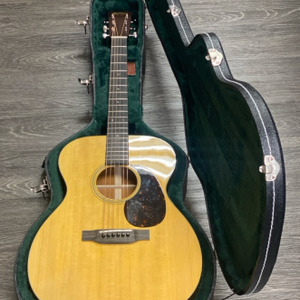 Martin 000-18 ACOUSTIC GUITAR
