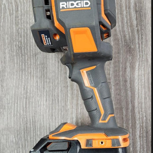 RIDGID POWER LIGHT CANNON WITH 3AH BATTERY R8694220
