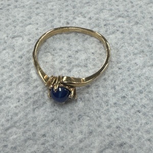 Star Saphire 2dias .02ctw 10kyg Ring