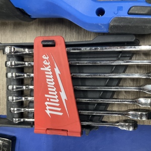 MILWAUKEE RATCHETING WRENCH SET