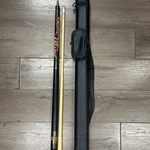 HARLEY DAVIDSON POOL CUE W/CASE 
