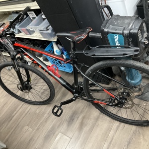 GIANT TALON GRAVEL BIKE 