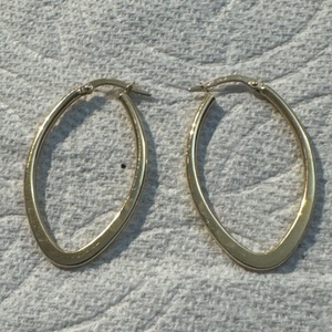 Yellow Gold Dangle Earrings 1.5g/14kt 