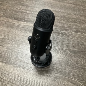 BLUE YETI USB MICROPHONE