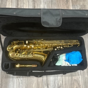 UNBRANDED SAXOPHONE