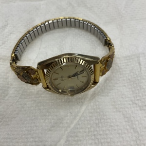 STAMPER HARLEY DAVIDSON 10K WATCH 
