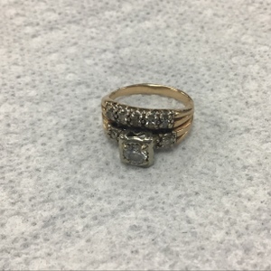 Female Two tone Gold Cluster Ring 4.8g/14kt 