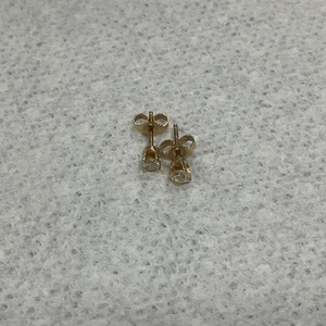 Yellow Gold Studs Earrings 0.8g/14kt 