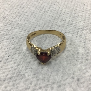 Yellow Gold Heart Ring 2.2g/14kt 