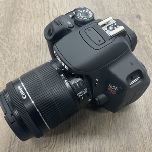 CANON REBEL T5I 