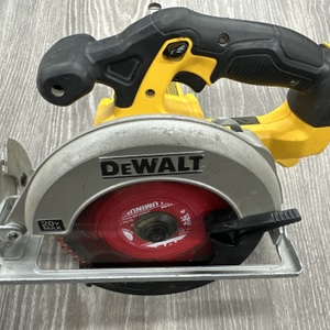 DEWALT DCS393
