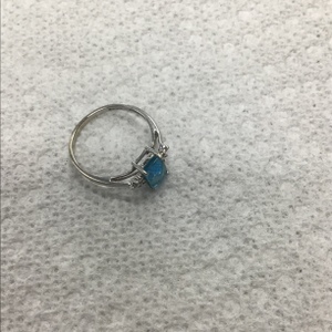 White Gold Solitaire Ring 1.4g/10kt