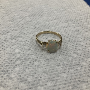 14K Yellow Gold Opal Diamond Ring 2.3Gr Size 7.75 