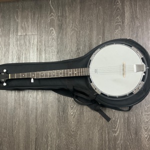 SAVANNAH 5-STRING BANJO WITH CASE 