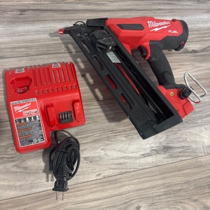 Milwaukee 2841-20 Nailer