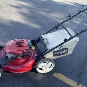 TORO GAS LAWN MOWER