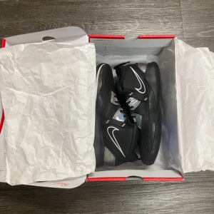NIKE KYRIE INFINITY BLACK METALLIC SILVER BRAND NEW SIZW 11