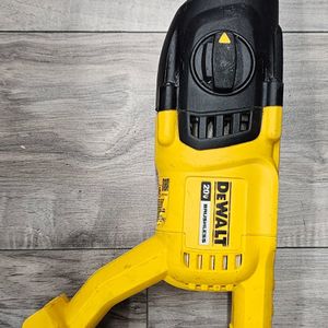 DEWALT 1" SDS D HANDLE MASONRY ROTARY HAMMER
