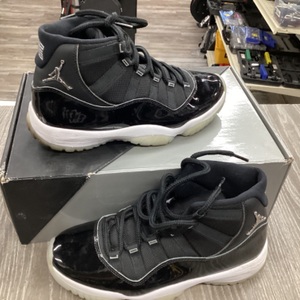 NIKE AIR JORDAN 11 RETRO