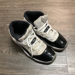 JORDAN RETRO 11 CONCORD SIZE 10