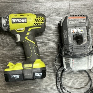 RYOBI 18V CORDLESS DRILL WITH BATTERY AND CHARGER 