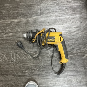 DEWALT CORDED HAMMER DRILL  DW511