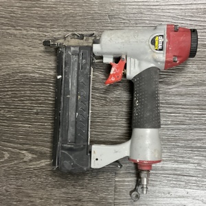 Central Pneumatic 18 Gauge 2-in-1 Air Nailer/Stapler 63156