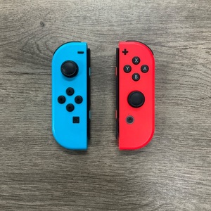 NINTENDO JOY CONS AS-IS RIGHT JOYCON DISCONNECTS