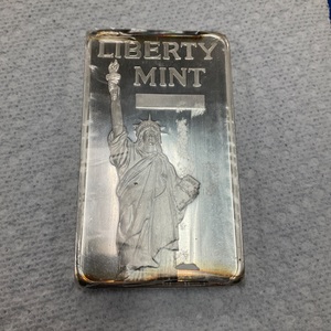 LIBERTY MINT SILVER 10 OZ BAR 