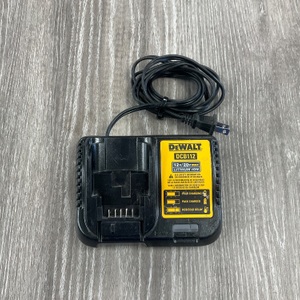 DEWALT BATTERY CHARGER DCB112