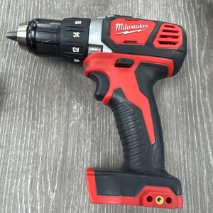 MILWAUKEE 1/2" CORDLESS DRILL 